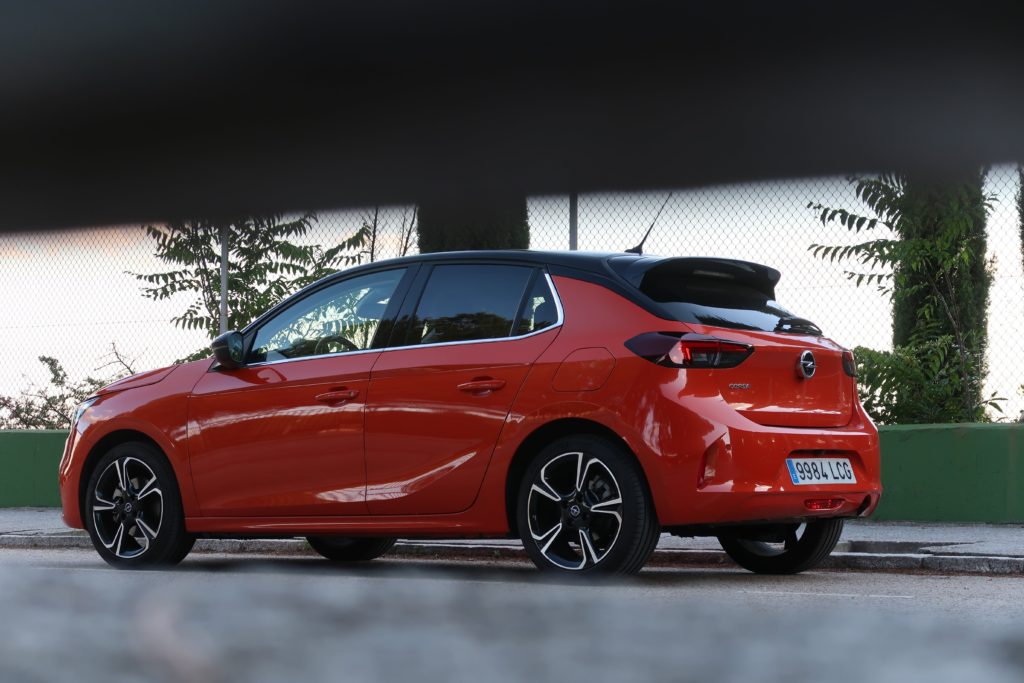 golondrina Doctrina Bolsa Probamos el Opel Corsa 2020, un paso más allá en la marca del rayo -  Loading Cars