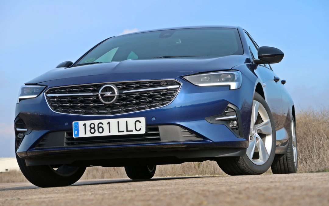 Probamos el nuevo Opel Insignia 2021, la despedida de General Motors.