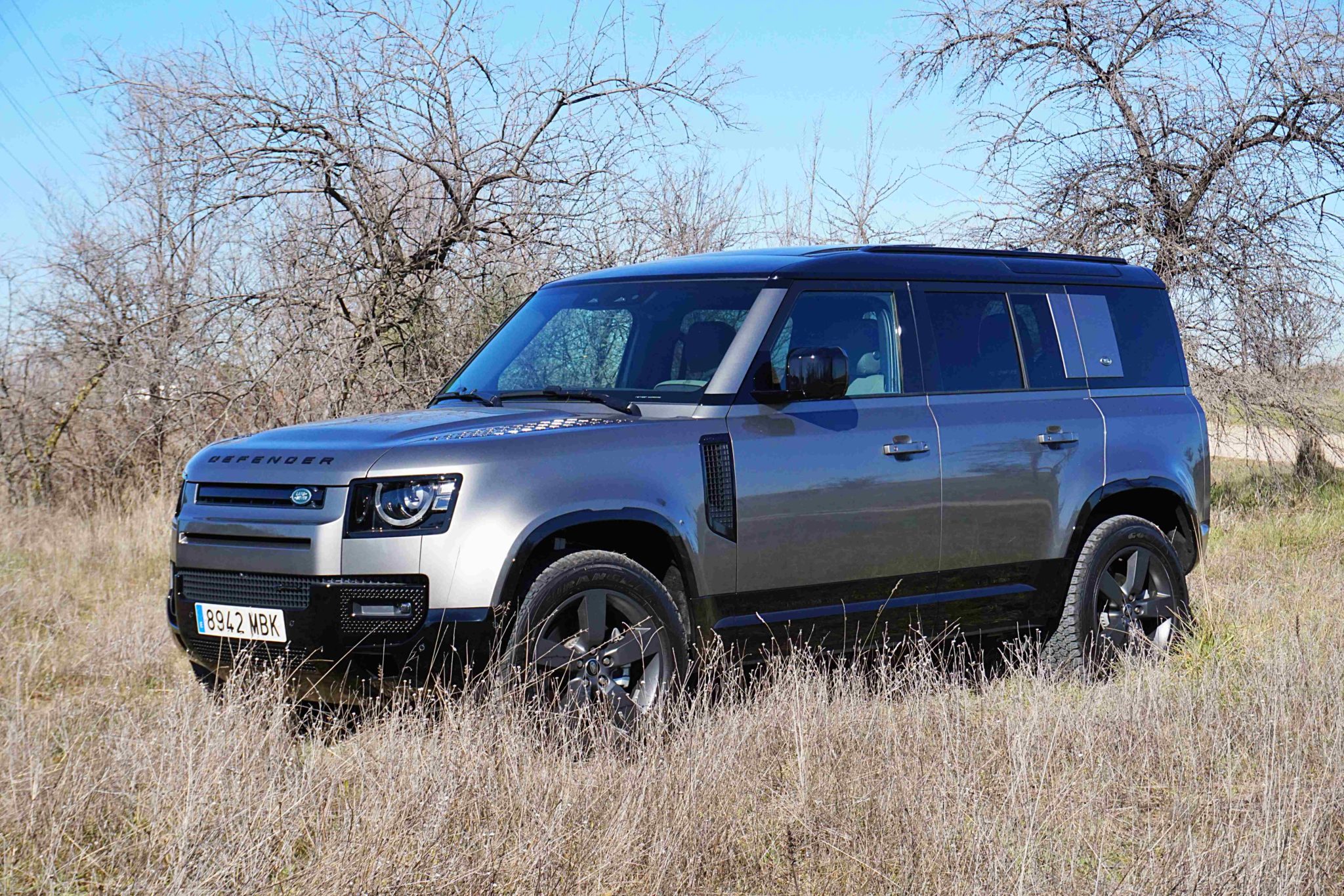 Land Rover Defender 110: la bestia todoterreno - Loading Cars